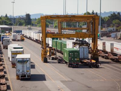 rail yard container loader